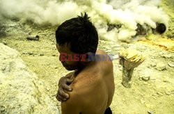 The sulfur mine near the Kawah Ijen volcano
