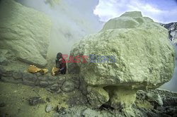 The sulfur mine near the Kawah Ijen volcano