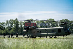 American helicopters are practicing in the Netherlands 