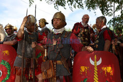 First chariot race in the Roman Circus of Merida
