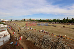 First chariot race in the Roman Circus of Merida